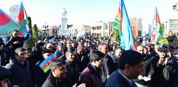 Qasım İbrahimovun vətəndaşlarla görüşündə böyük izdiham yaşandı - FOTOLAR