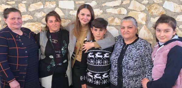 Qənirə Paşayeva Düz Qırıqlı kəndində sakinlərlə görüşüb - FOTOLAR