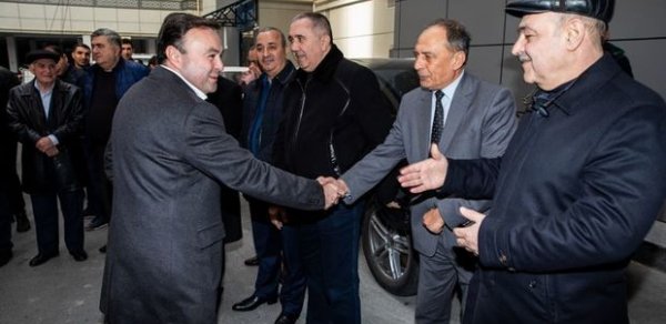 Elnur Allahverdiyev seçiciləri ilə görüşlərini davam etdirir - FOTO