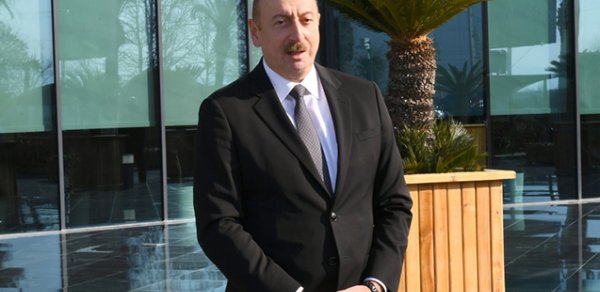 SİYASƏT