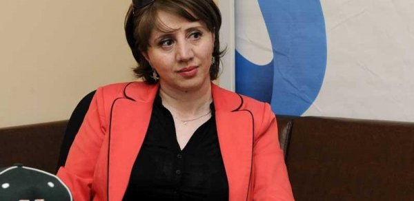 “Yaxınlarının həyatını təhlükəyə atmamaq üçün evə getməyən jurnalistlərimiz var”