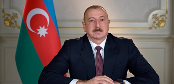 Prezident Şahbaz Muradovu təltif etdi