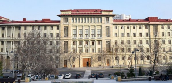 Baş nazirdən koronavirusla bağlı tapşırıq: Bu şəxslərin işləməyi qadağan edilsin