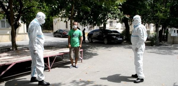 Daha bir icazəsiz evdən çıxan koronavirus xəstəsi aşkarlandı - FOTO