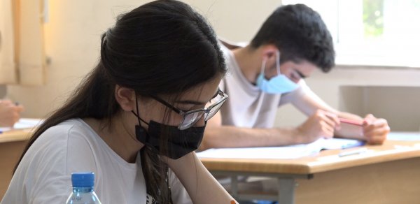 Liseylərə qəbul imtahanları keçirilir