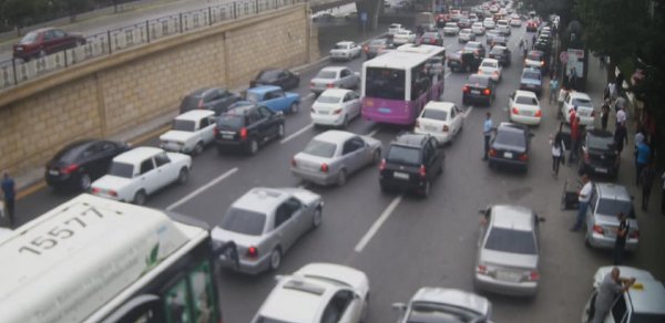 Bu yollarda tıxac var - Fotolar
