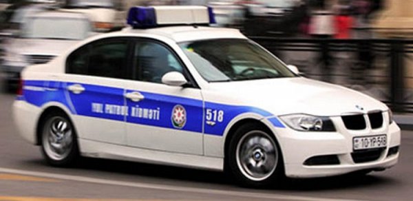 Üç nəfəri baqajda Bakıya keçirmək istəyən şəxs saxlanıldı