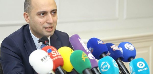 Emin Əmrullayev: "Şagirdlərin yerdəyişməsi ilə bağlı problem olmayacaq"