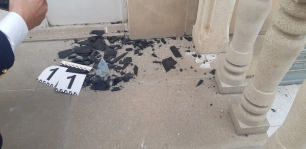 Düşmən tərəfindən atılan mərmilərdən biri Tərtərdə Polis Şöbəsinin həyətinə düşdü
