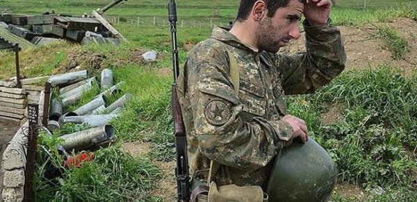 Ermənistanda 55 yaşınadək kişilərin ölkədən çıxışına qadağa qoyuldu