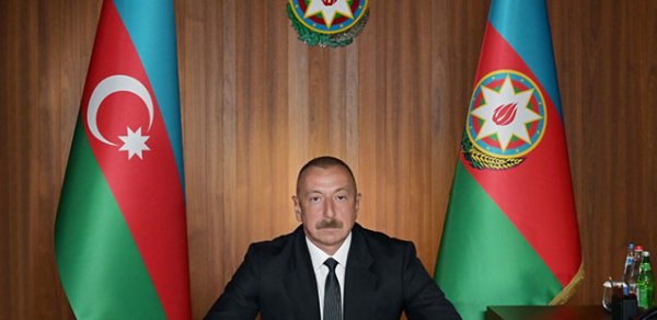 Prezident 1-ci Ordu Korpusunun komandirini təbrik etdi