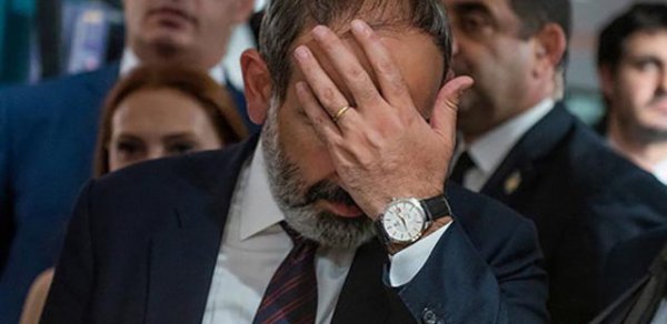 Paşinyan dilənir: “Hərbi forması olanlar komissarlığa versin"