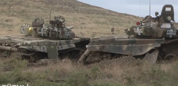 Müdafiə Nazirliyi ermənilərin qaçarkən tərk etdiyi tankarının görüntüsünü yaydı - VİDEO
