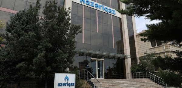 Düşmənin atdığı mərmi Goranboyun qəsəbəsindəki bir küçəni qazsız qoydu