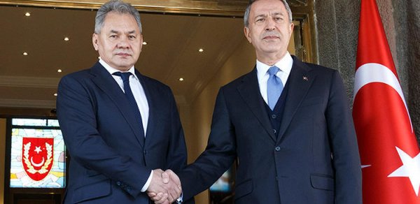 Hulusi Akar və Sergey Şoyqu arasında telefon danışığı olub