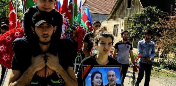 Ermənistanın Gəncəni raket atəşinə tutması nəticəsində üç uşaq hər iki valideynini itirib - FOTO