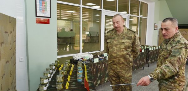 Hikmət Mirzəyevə general-leytenant ali hərbi rütbəsi verildi