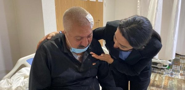 Ombudsman Gəncə terrorunda yaralanmış və zərərçəkmiş sakinlərlə görüşüb
