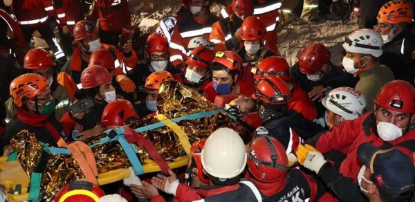 14 yaşlı İdil 58 saatdan sonra dağıntılar altından sağ çıxarıldı