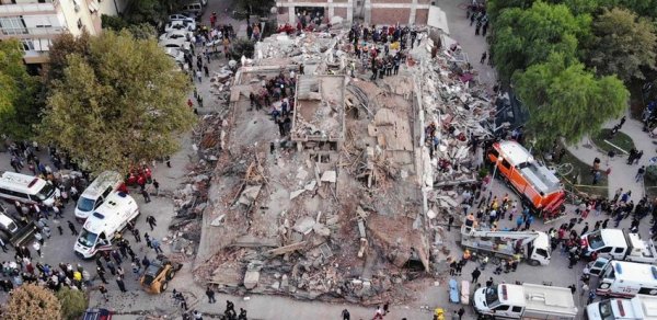 İzmirdə zəlzələdən ölənlərin sayı artdı