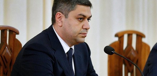 Müxalifət lideri: "Paşinyan fəraridir və Qarabağı satdı"