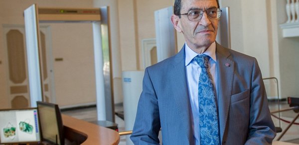 Ermənistanın XİN rəhbərinin müavini istefa ərizəsini yazdı
