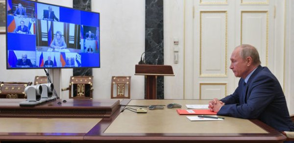Putin Təhlükəsizlik Şurasının üzvləri ilə sülhməramlıların fəaliyyətini müzakirə etdi