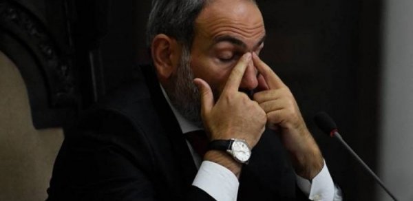 KİV: Paşinyan ordunun real vəziyyətinin ortaya çıxmasından qorxur