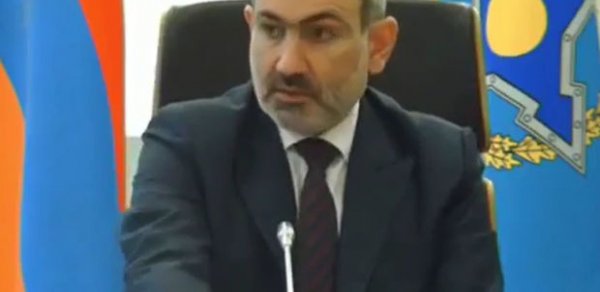 Paşinyan Azərbaycanın adını çəkərkən mikrofonu söndü - VİDEO