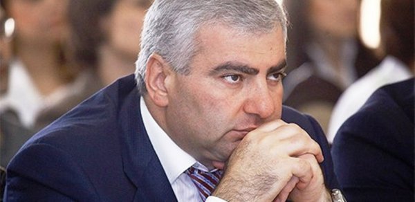 Rusiyalı məşhur erməni iş adamı: "Paşinyan istefa verməlidir"
