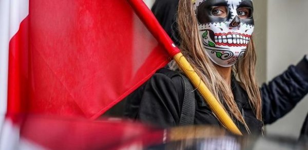 Polşada üç həftəlik ümumxalq karantini başlayır