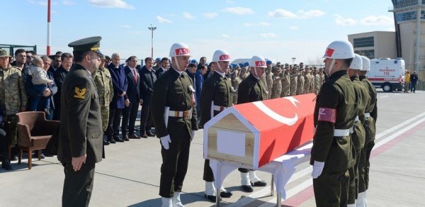 Türkiyədə terrorçularla atışmada bir hərbçi şəhid olub, yaralananlar var