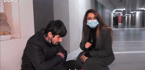 Küçədə yaşayan 25 yaşlı Orxanın həyatı hər kəsi kövrəltdi - VİDEO