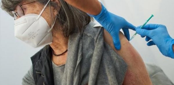 Norveçdə koronavirus peyvəndi vurulan onlarla insan niyə həyatını itirib?