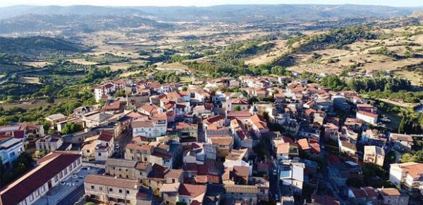 İtaliyada bələdiyyə sədri koronavirusa yoluxmağı qadağan etdi