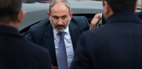 Türkiyə mallarını boykot edən Nikol Paşinyan Almatıda türk otelində qalır
