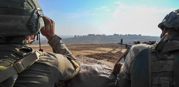 Türkiyə hərbçiləri Suriyada PKK terrorçularını zərərsizləşdirdilər