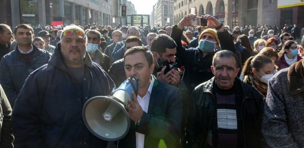 Ermənistan müxalifəti sabah Paşinyanın hökumət binasına girişini bloklayacaq