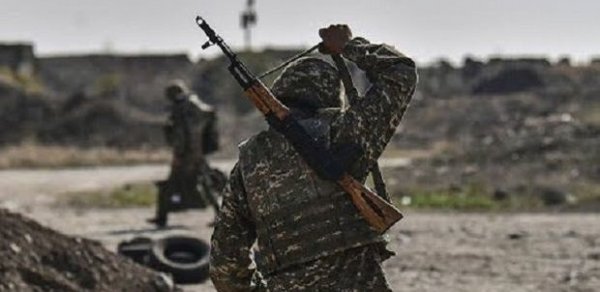 Ermənistandakı hərbi hissədə qiyam: Əsgərlər qorxudan fərarilik edir
