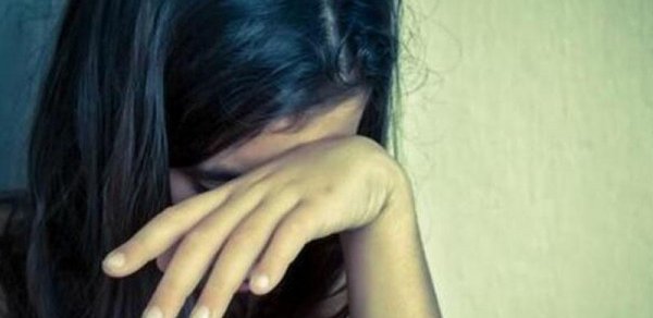 Valideynlərdən qandonduran əməl : 12 yaşlı qızlarını 46 yaşlı kişiyə satdılar