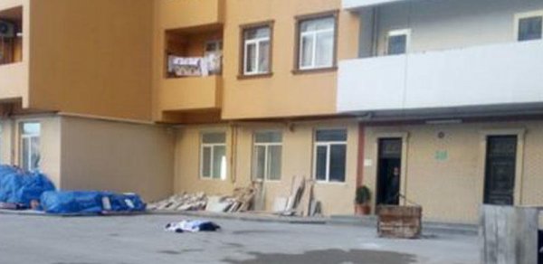 Bakıda kişi intihar etdi - FOTO