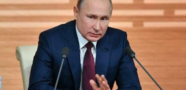 Putin: İnternet cəmiyyətin mənəvi qanunlarına tabe olmalıdır