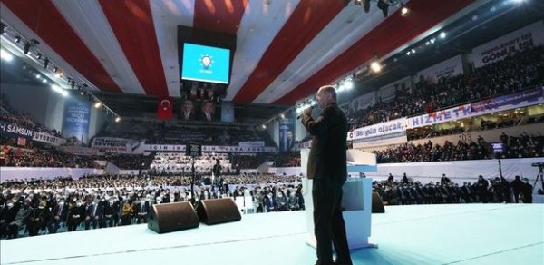 Ərdoğan yenidən AKP-nin sədri seçildi