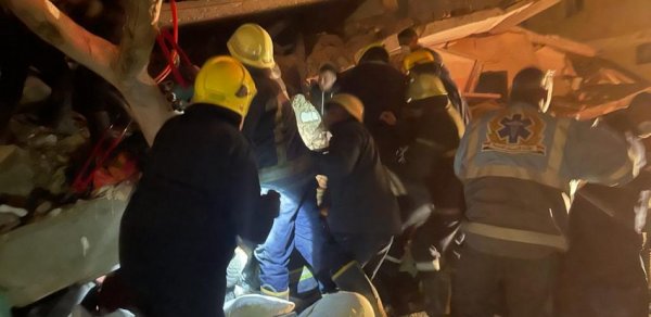 Misirdə çoxmərtəbəli yaşayış binası uçub, ölənlər və xəsarət alanlar var