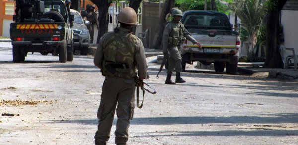 Mozambikdə silahlıların hücumundan sonra 800-dən çox insan itkin düşüb