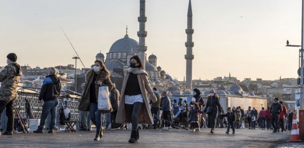 Türkiyədə son sutkada koronavirusdan 51 236 nəfər sağalıb
