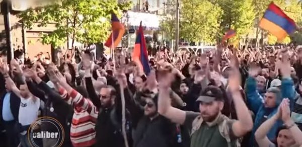 “Caliber”: Ermənistan dövlətçiliyinin sistemli böhranı – VİDEO