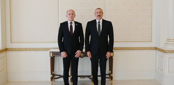 SİYASƏT