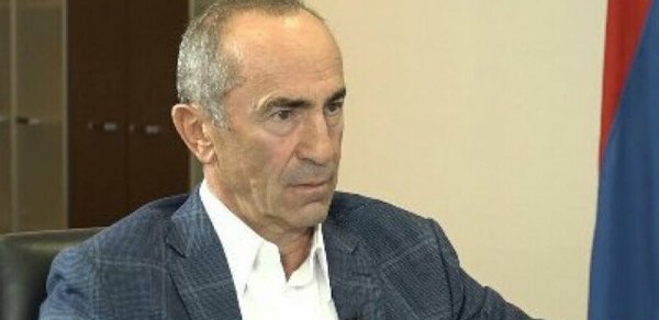 Koçaryana sərt etiraz — "Ölkəni talamısan, müharibənin uduzulmasında sənin də əlin var"
