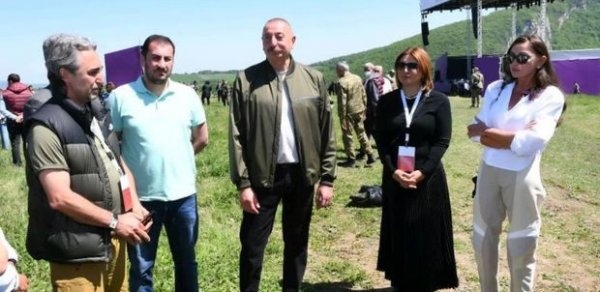 SİYASƏT